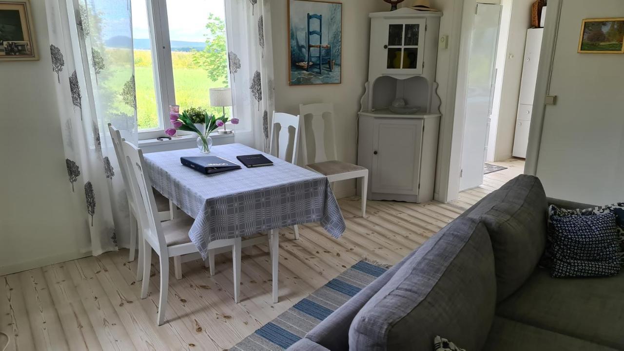 Symaskinshuset Jaervsoe Jarvso Exterior foto